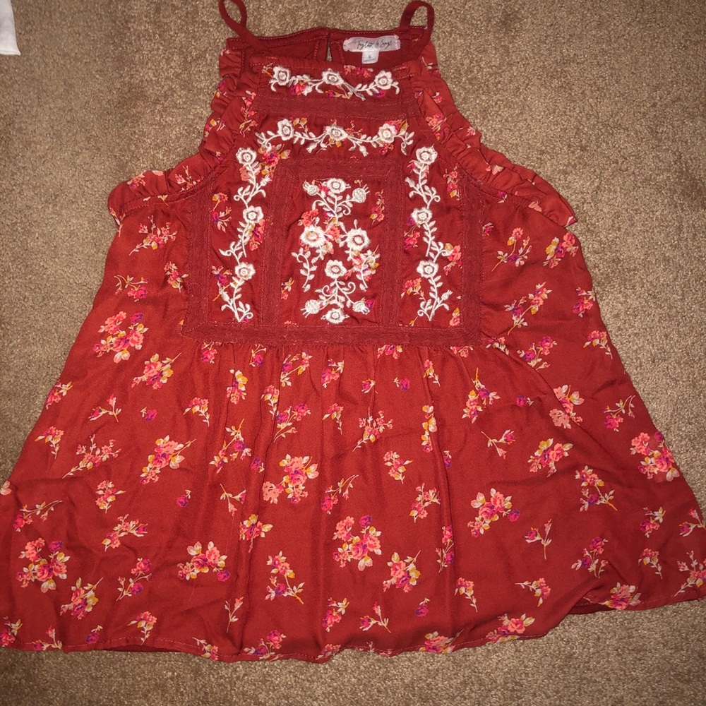 Small floral tank